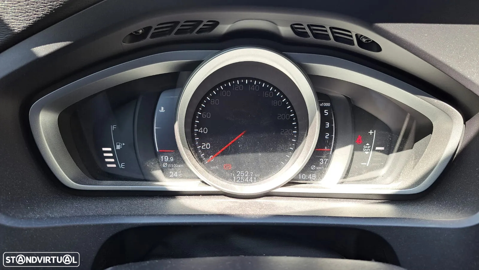 Volvo V40 2.0 D2 Momentum - 27