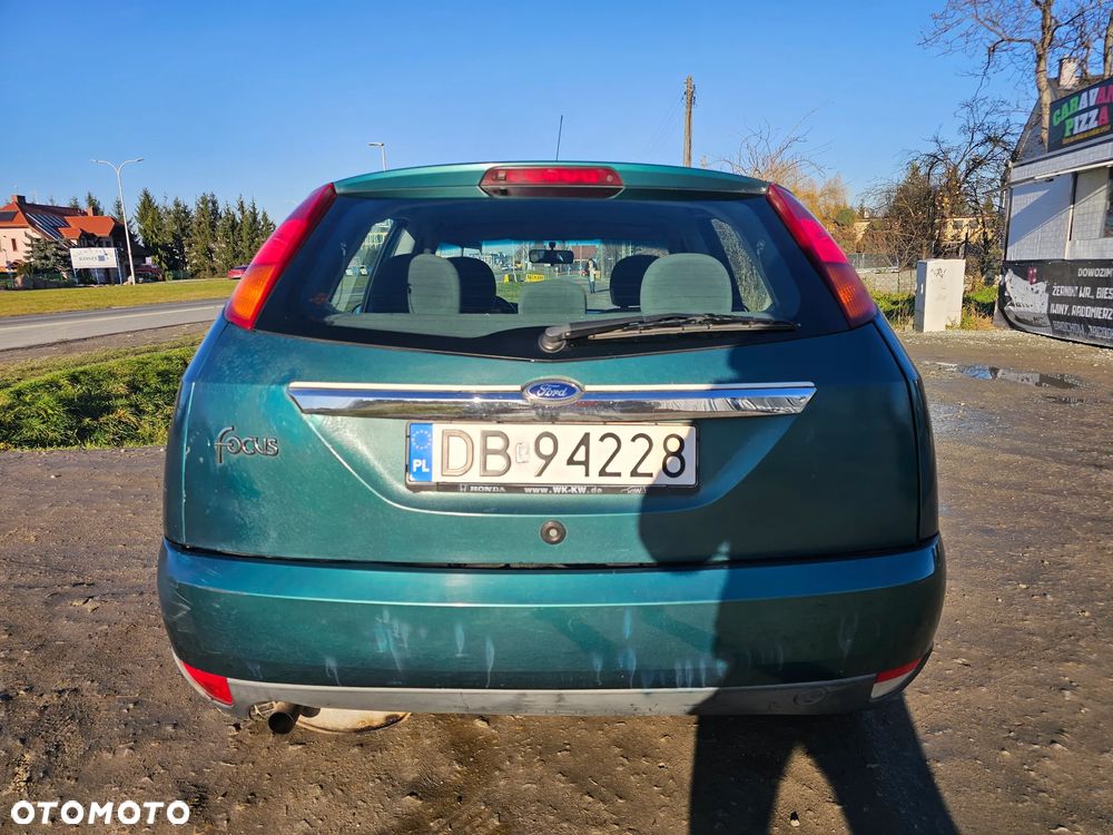 Ford Focus 1.6 Ambiente - 10