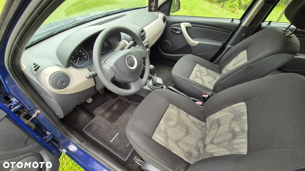 Dacia Sandero 1.2 16V 75 Live II - 9