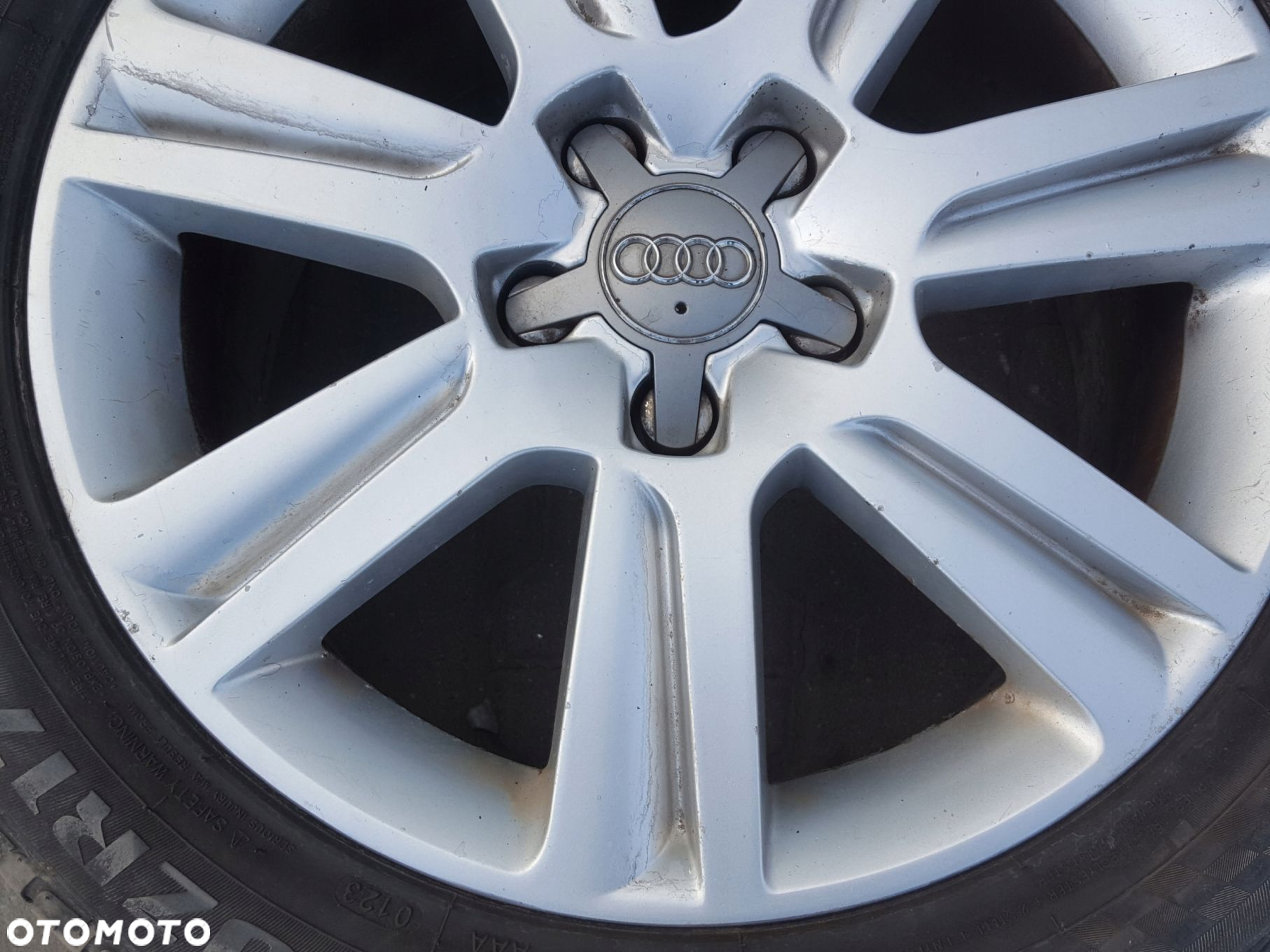 AUDI A4 B8 A5 8T FELGA ALUMINIOWA 17 5X112 8K0601025B - 2