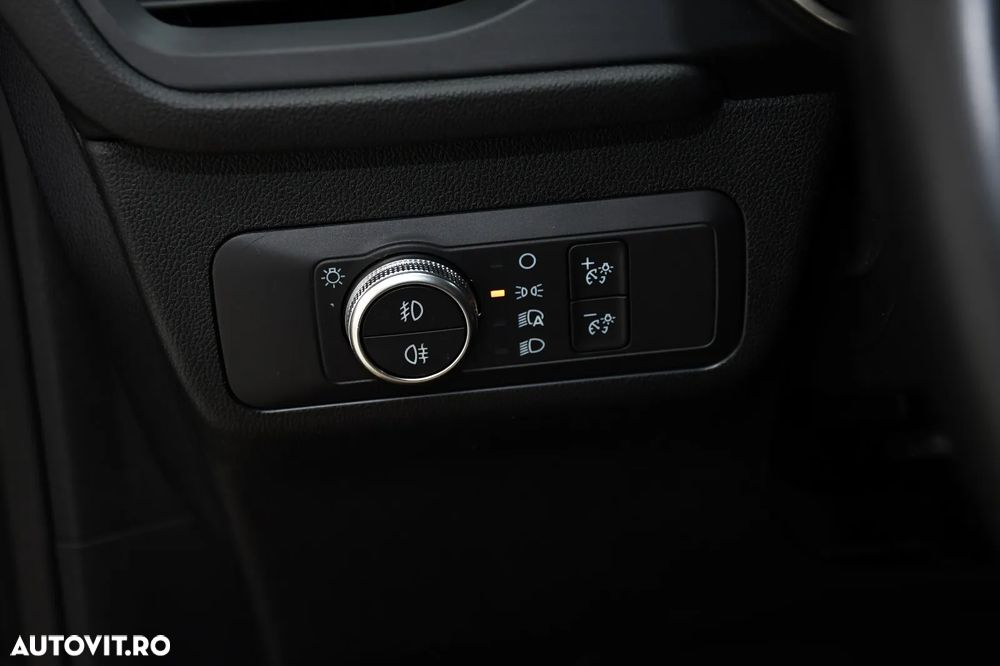 Ford Kuga 2.5 Duratec FWD FHEV Titanium - 31
