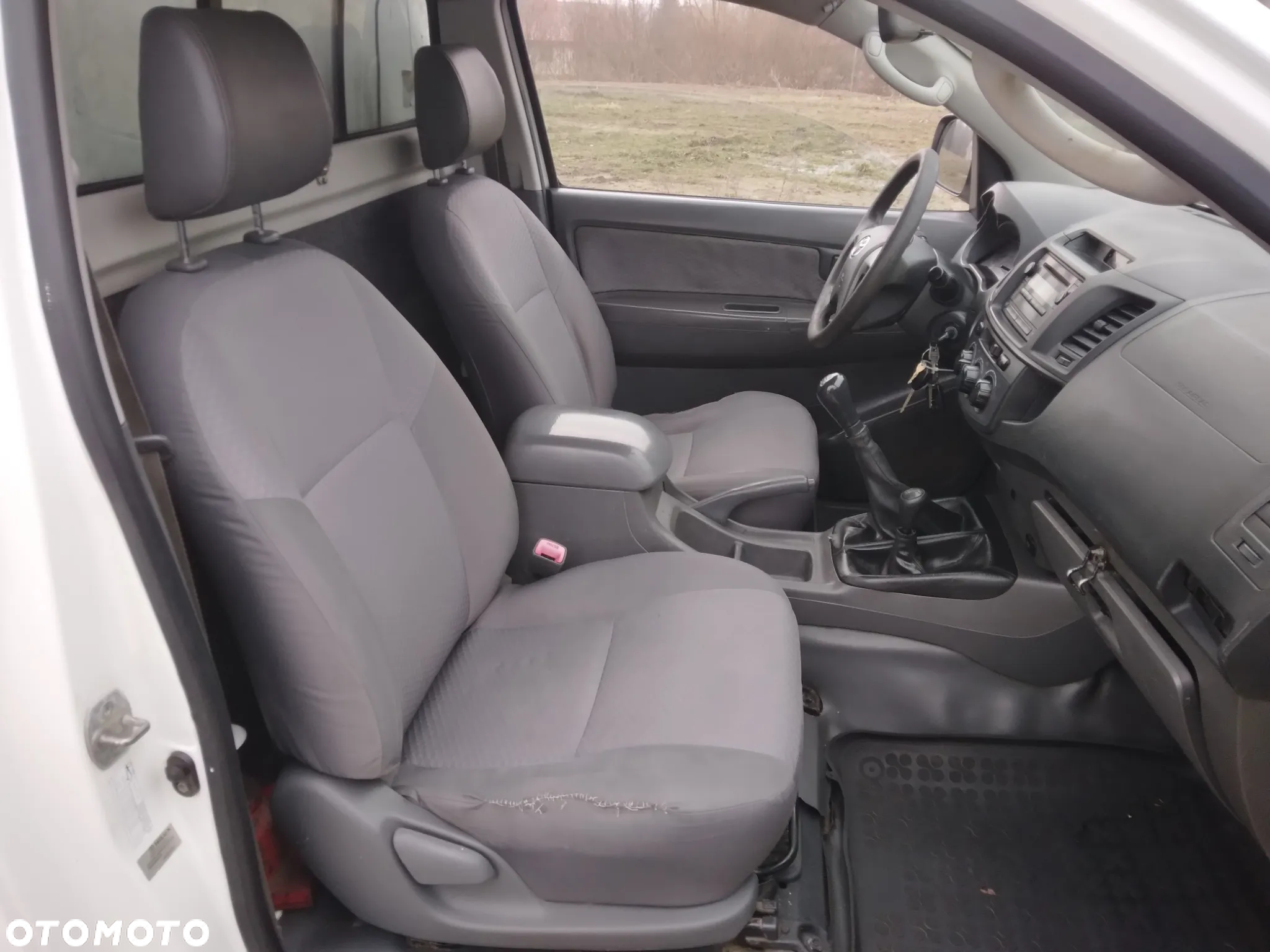 Toyota Hilux 2.5 D-4D DL 2os - 8