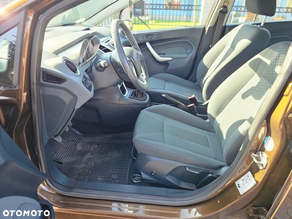 Ford Fiesta 1.25 Titanium EU5 - 12