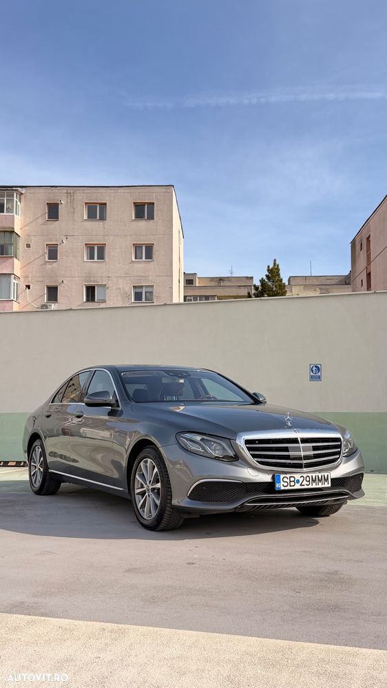 Mercedes-Benz E 220 d 4MATIC Aut. - 2