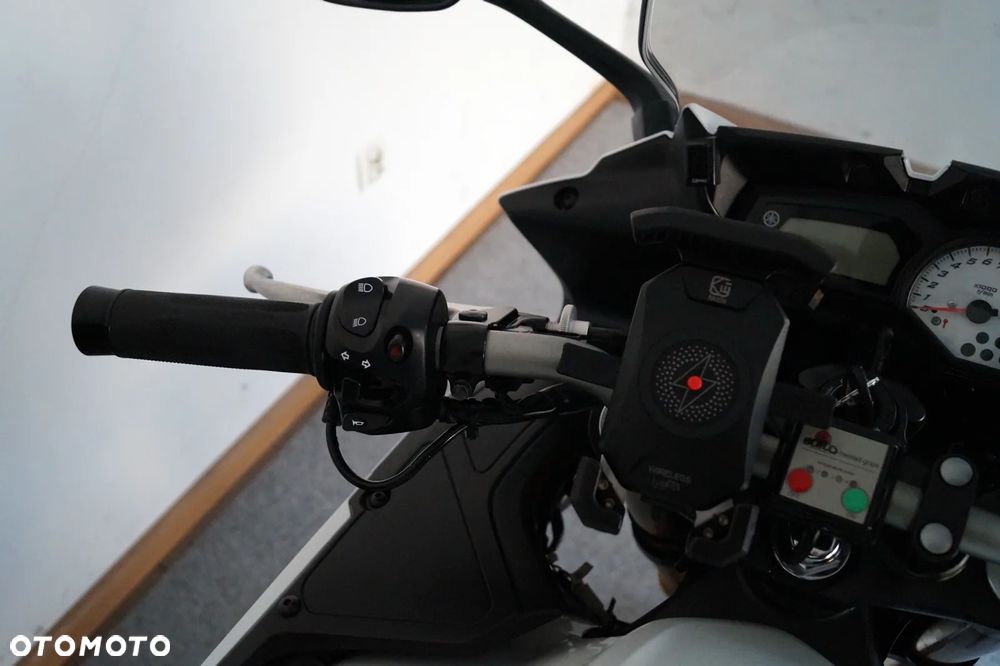 Yamaha FZ8 - 11