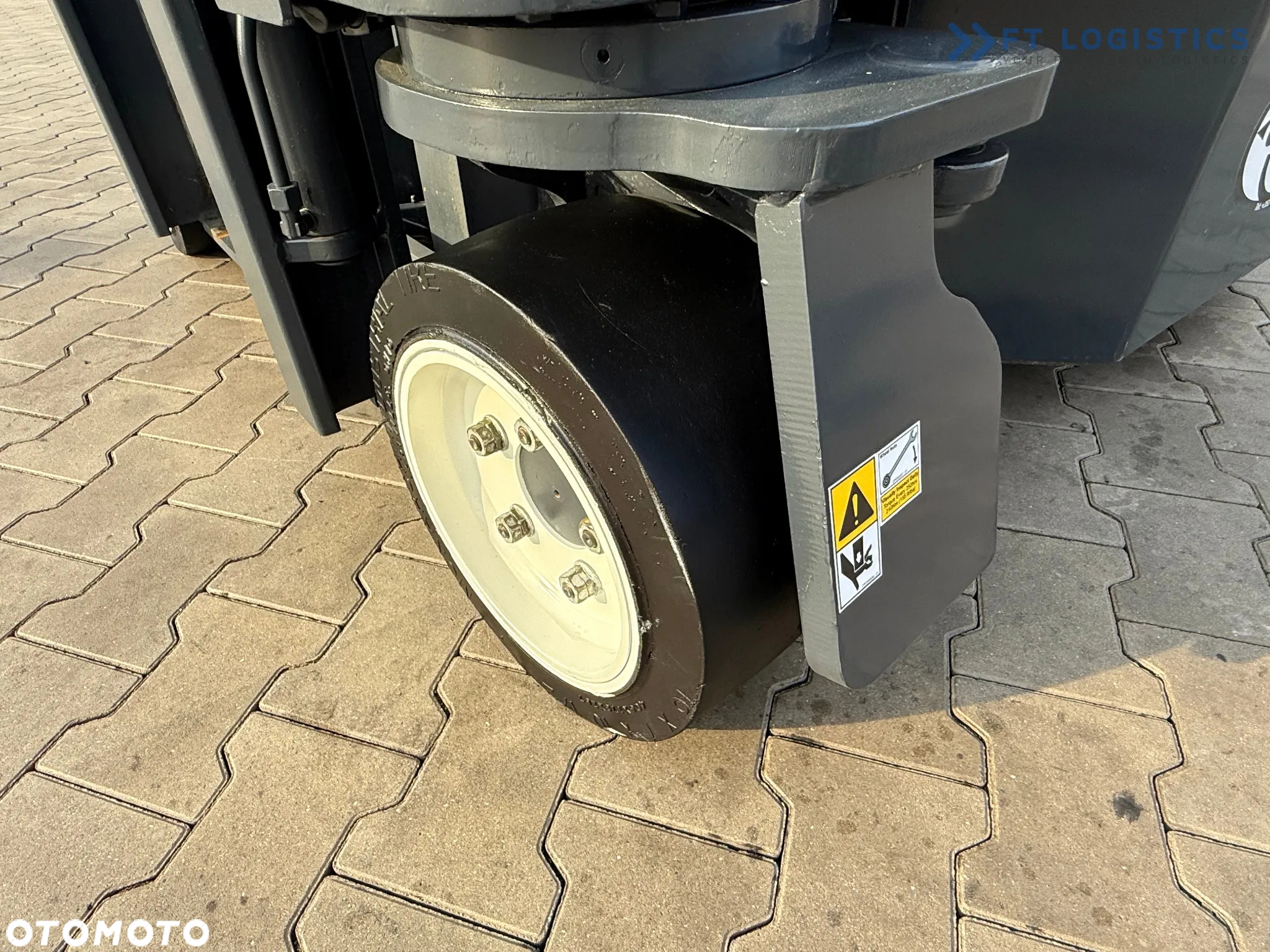 Combilift C3000CB / GAZ / TRIPLEX - 6500MM / WOLNY SKOK / POZYCJONER / PRZESUW BOCZNY / STAN IDEALNY - 33