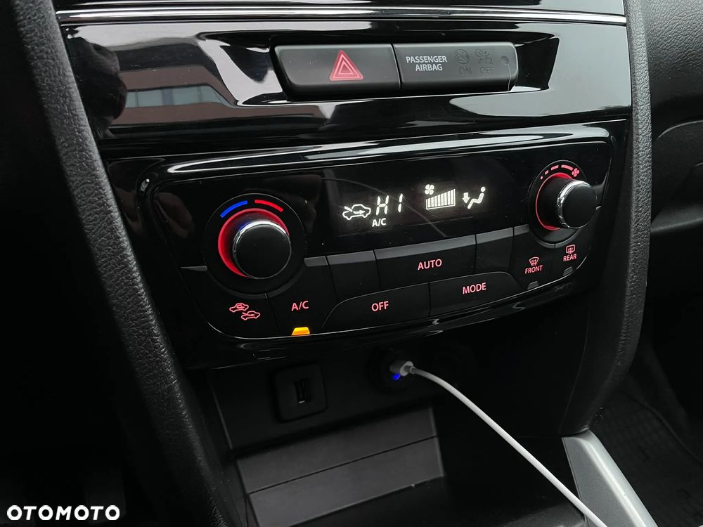 Suzuki Vitara 1.6 XLED SUN 4WD - 38