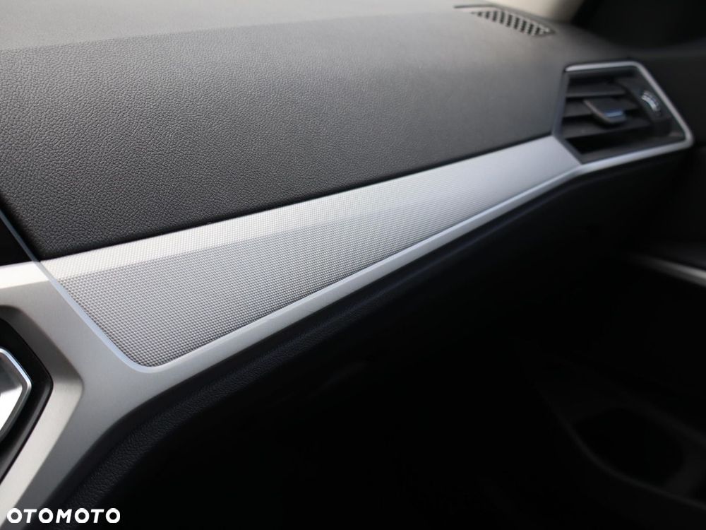 BMW Seria 3 - 15