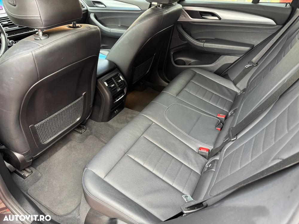 BMW X3 xDrive30e AT PHEV - 8