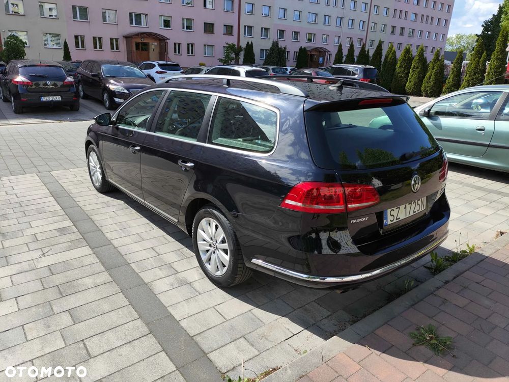 Volkswagen Passat 2.0 TDI Comfortline - 8