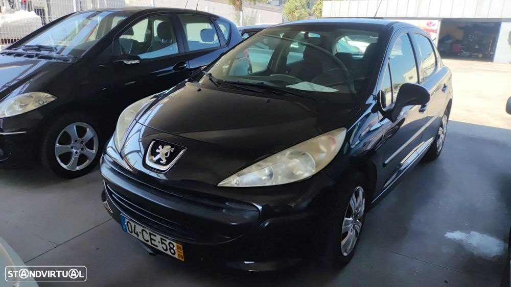 Peugeot 207 - 1