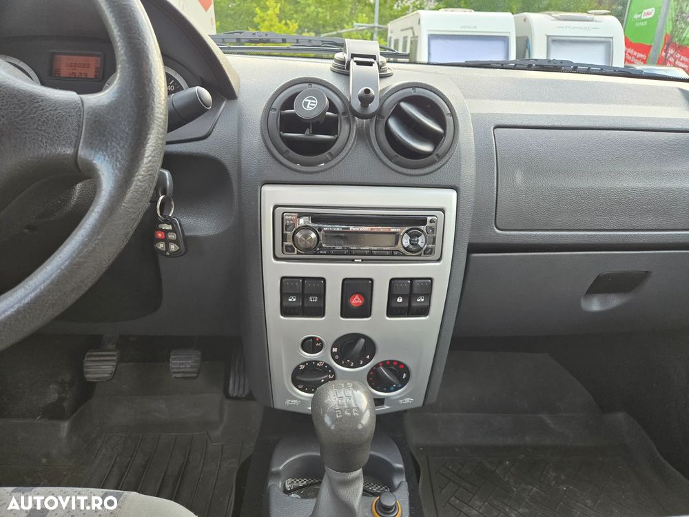 Dacia Logan 1.4 MPI Laureate - 7