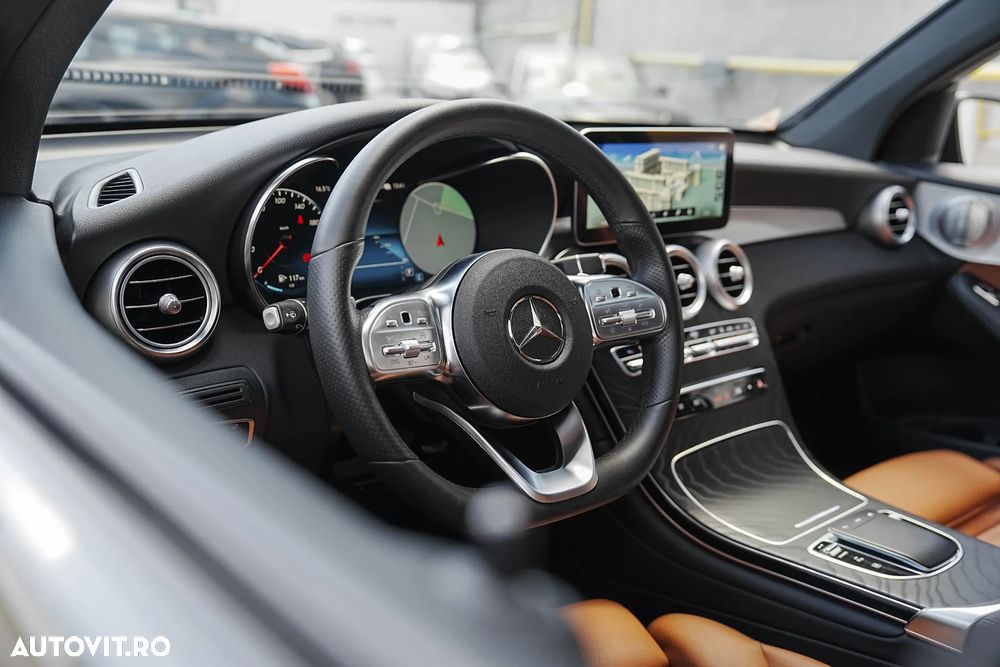 Mercedes-Benz GLC Coupe 300 e 4Matic 9G-TRONIC AMG Line Plus - 14