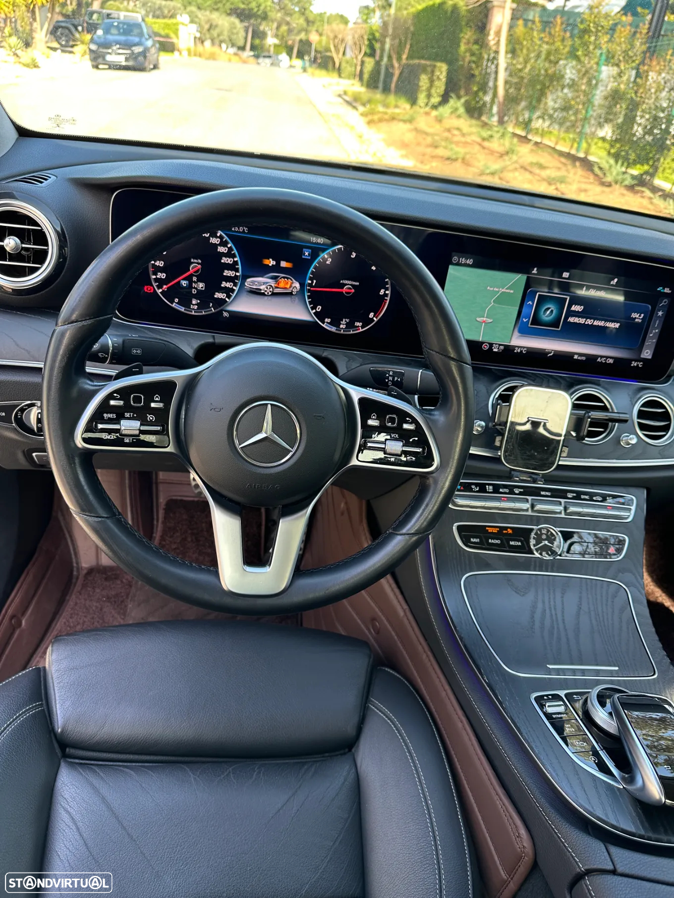 Mercedes-Benz E 200 d Avantgarde - 25