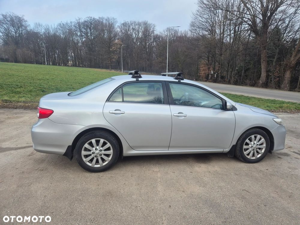 Toyota Corolla 2.0 D-4D Sol - 4