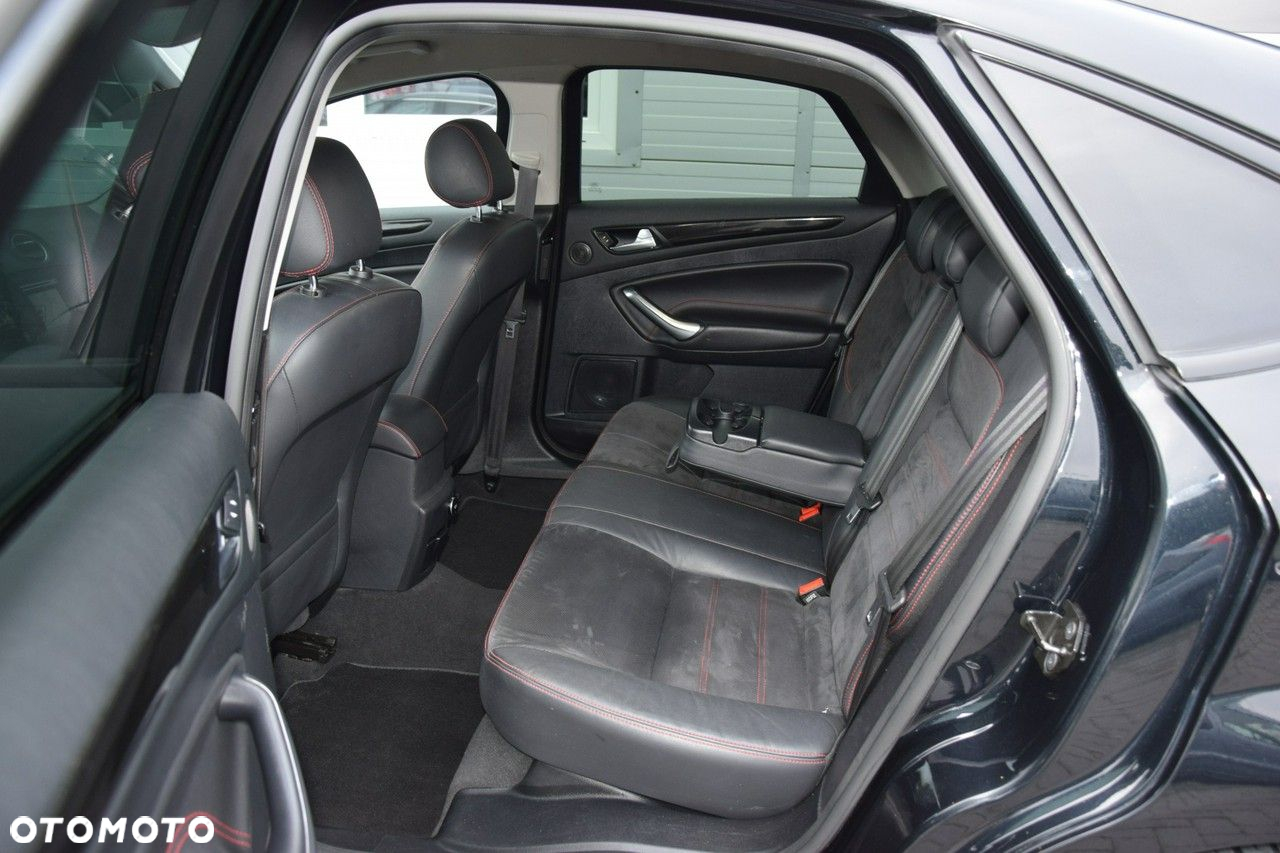 Ford Mondeo - 30