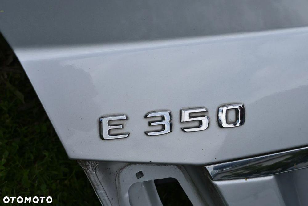 MERCEDES W212 Sedan Klapa Tylna Tył 775 Oryginał - 3