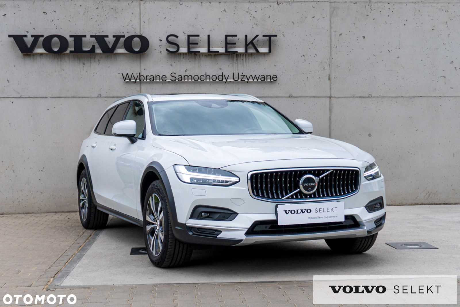 Volvo V90 Cross Country - 3