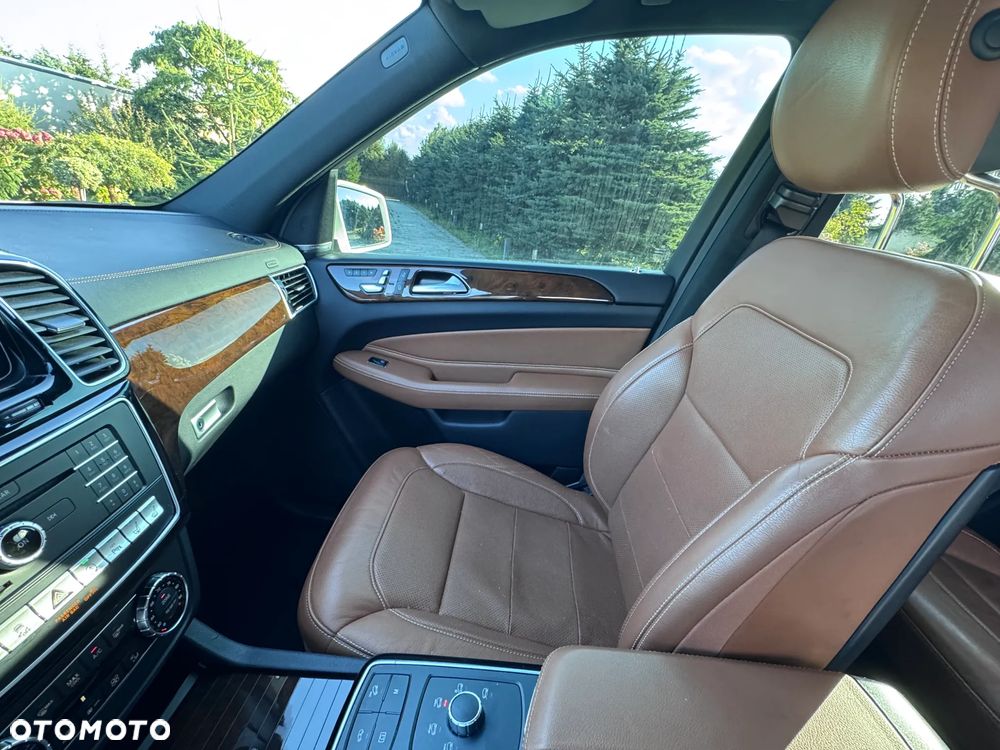 Mercedes-Benz GLS 400 4Matic 9G-TRONIC - 22