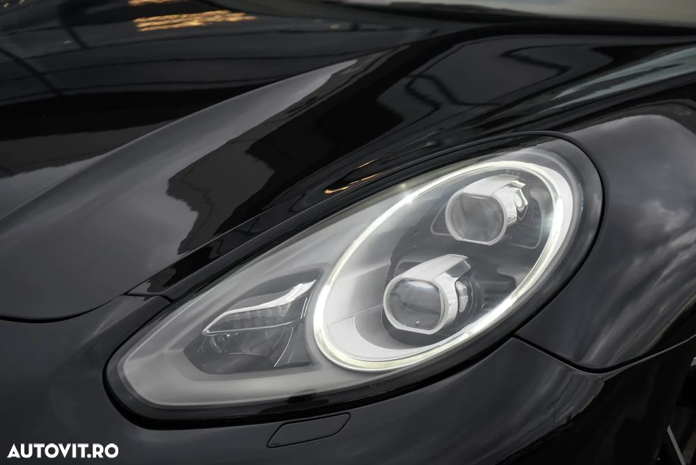 Porsche Panamera 3.0 PDK 4S - 24