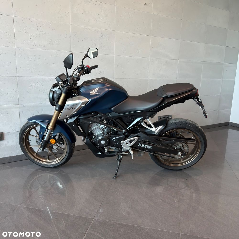 Honda CB - 8