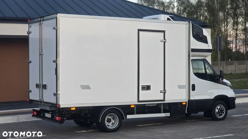 Iveco ❗️❗️DAILY 3.0 180Km 50C18 JAK NOWY ❗️❗️NOWY MODEL / CHŁODNIA MROŹNIA -32 +32 / ZASILANIE 230V / PIERWSZY WŁASCICIEL  / TEMPOMAT AKTYWNY / BLIŹNIAKI / ZASILANIE 230V / GRUBA SCIANKA / ZABUDOWA DPR / AGREGAT CARRIER XARIOS 350 / WERSJA WZMOCNIONA / FULL OPCJA / SERWIS ASO / SALON POLSKA / 35C15 50C15 35C18❗❗ JAK Z SALONU - NOWY -❗❗ - 26