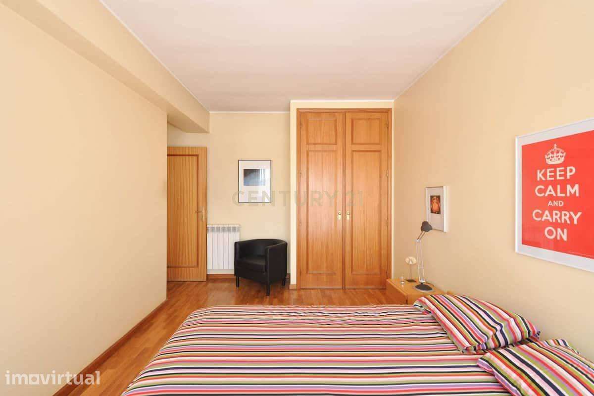 Apartamento T1 localizado junto a Costa Cabral, perto dos Polos Univer - Grande imagem: 5/7