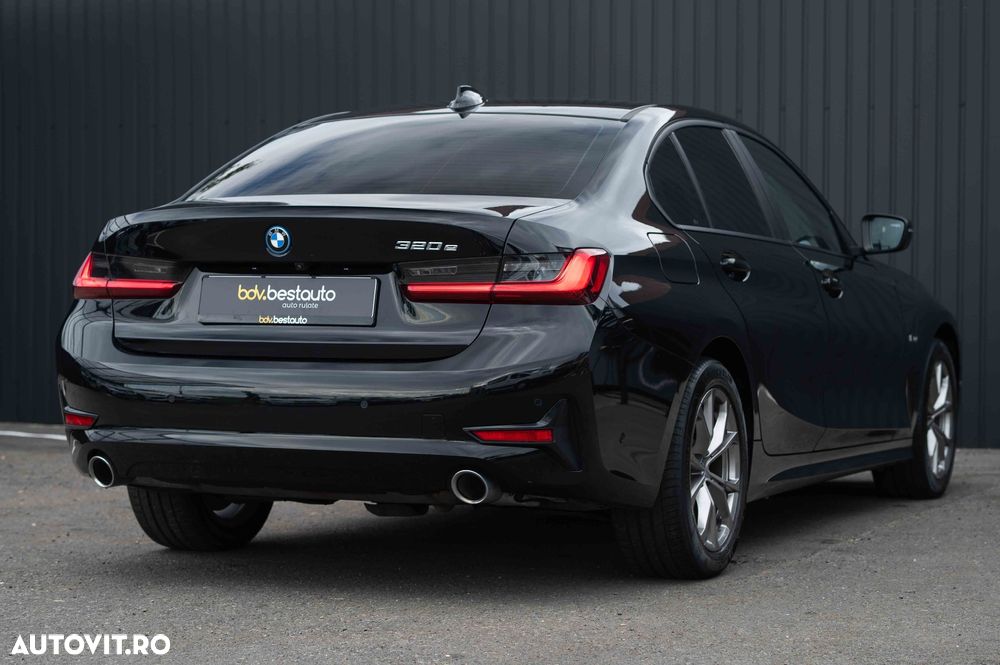 BMW Seria 3 320e AT PHEV - 31