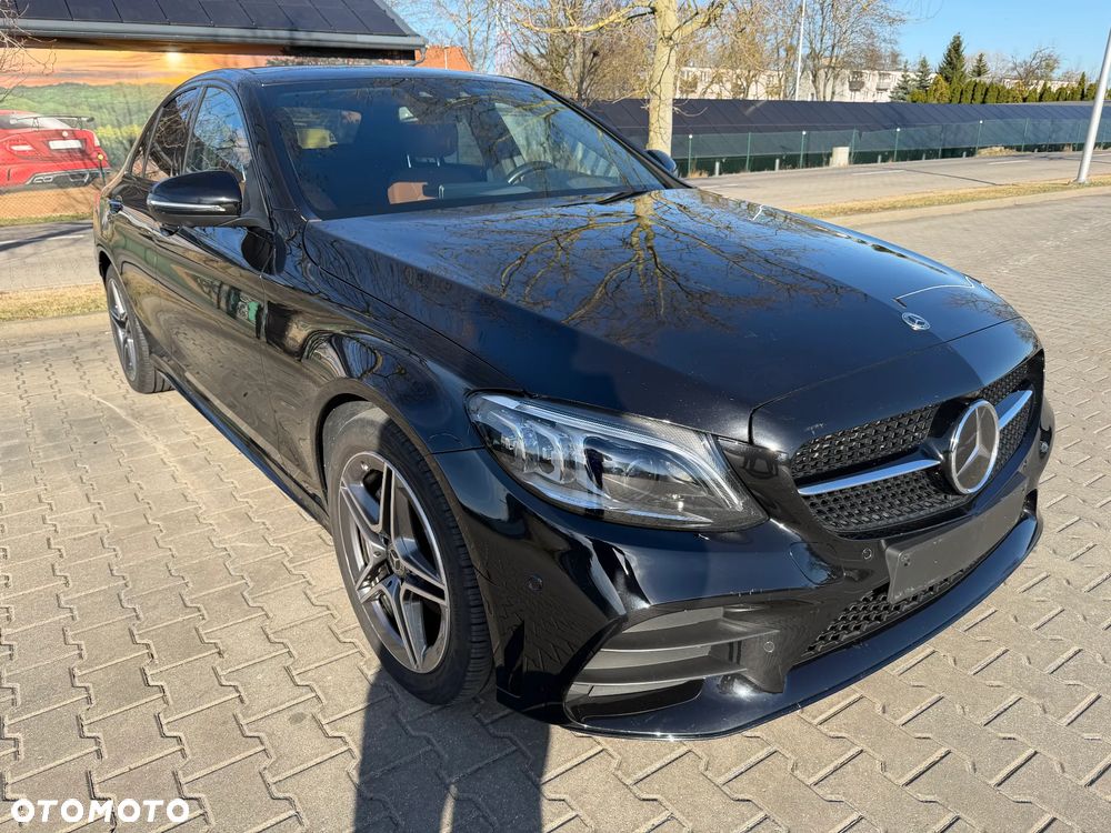 Mercedes-Benz Klasa C 220 d 4Matic 9G-TRONIC AMG Line - 1