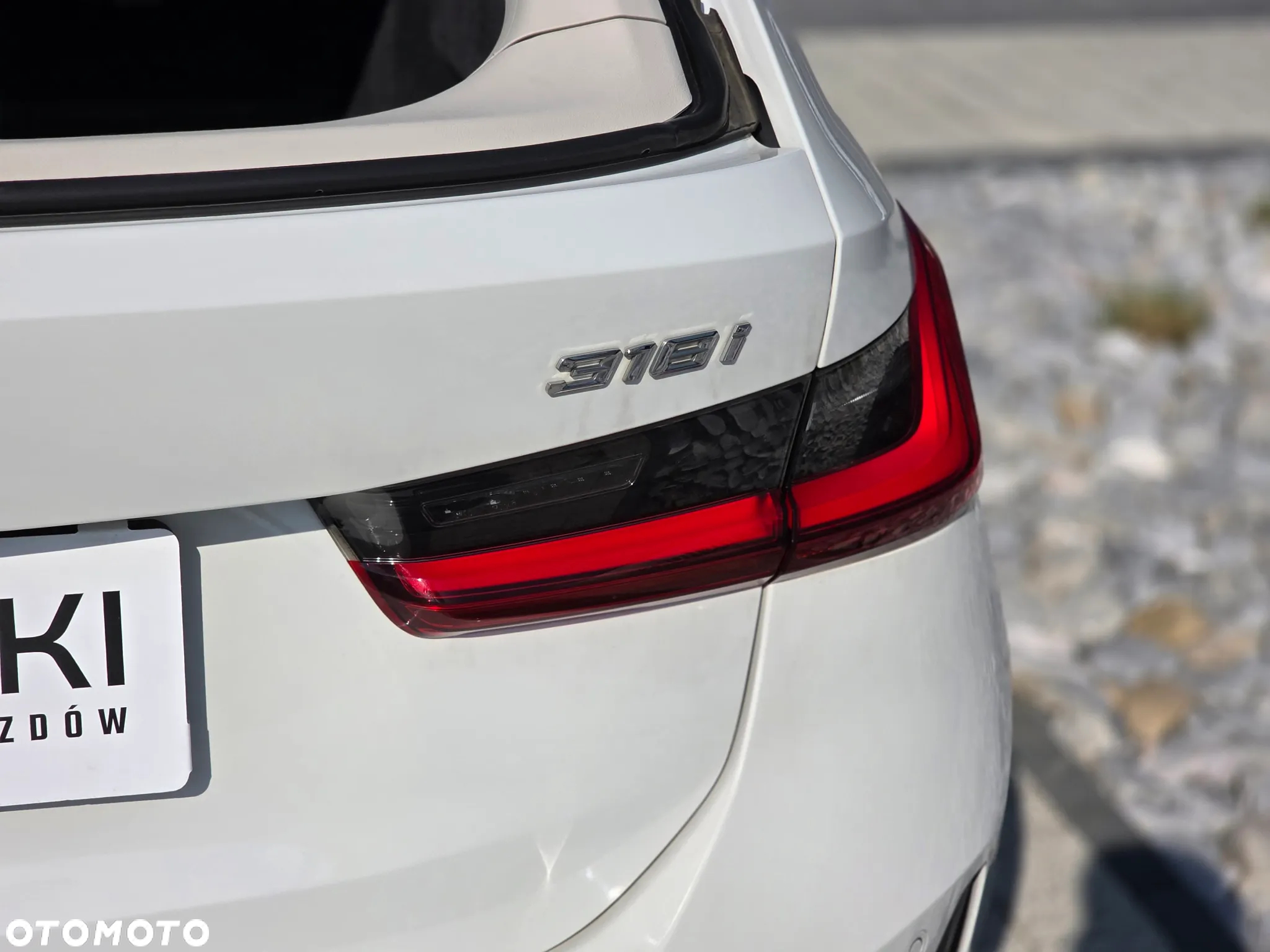 BMW Seria 3 318i Sport - 23