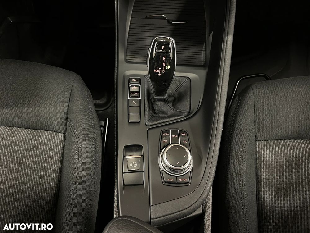 BMW X1 sDrive18d AT - 24