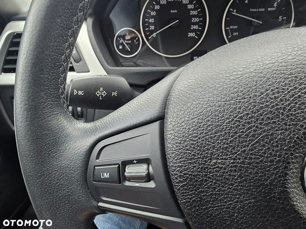 BMW Seria 3 318d - 14