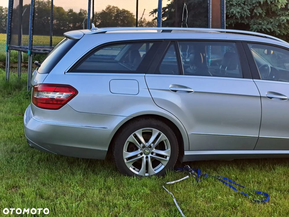 Mercedes-Benz Klasa E 350 CDI 4-Matic Avantgarde - 21
