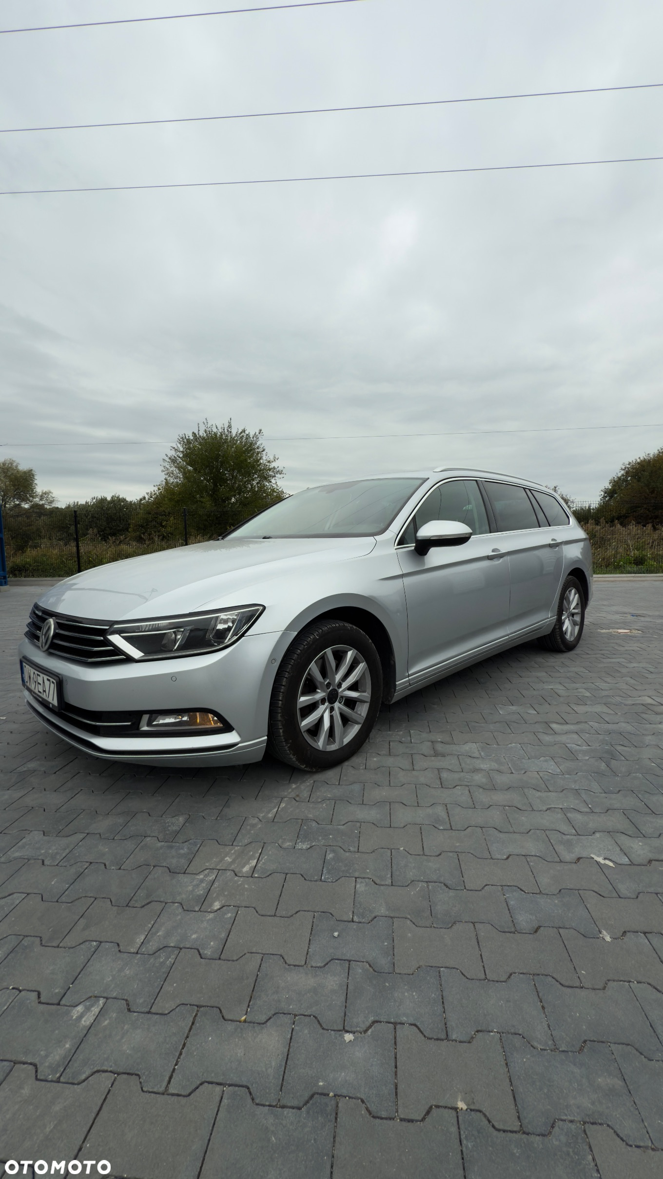 Volkswagen Passat - 2