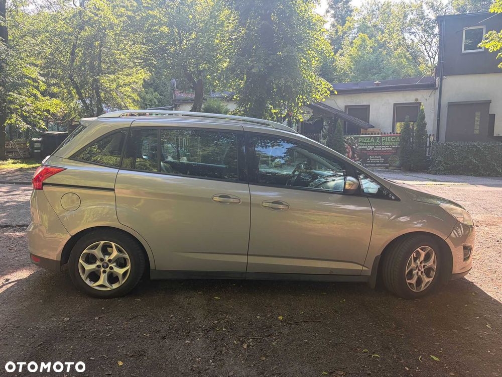 Ford Grand C-MAX - 4