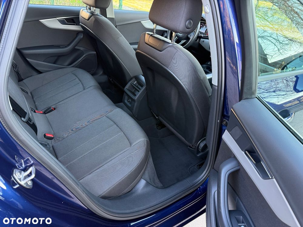 Audi A4 Avant 40 TDI quattro S tronic - 13