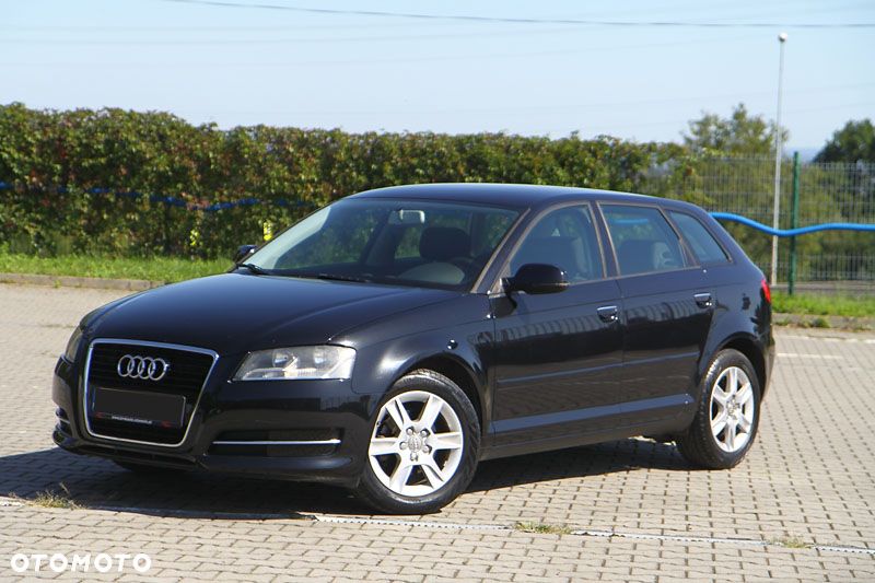 Audi A3 Sportback - 1