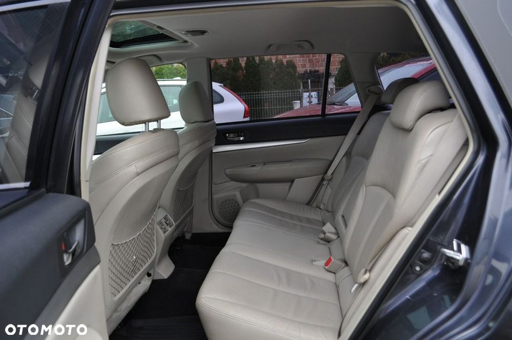 Subaru Outback 2.5i Comfort Navi AT - 24