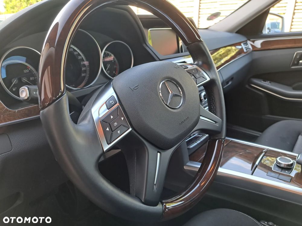 Mercedes-Benz Klasa E 250 7G-TRONIC - 8