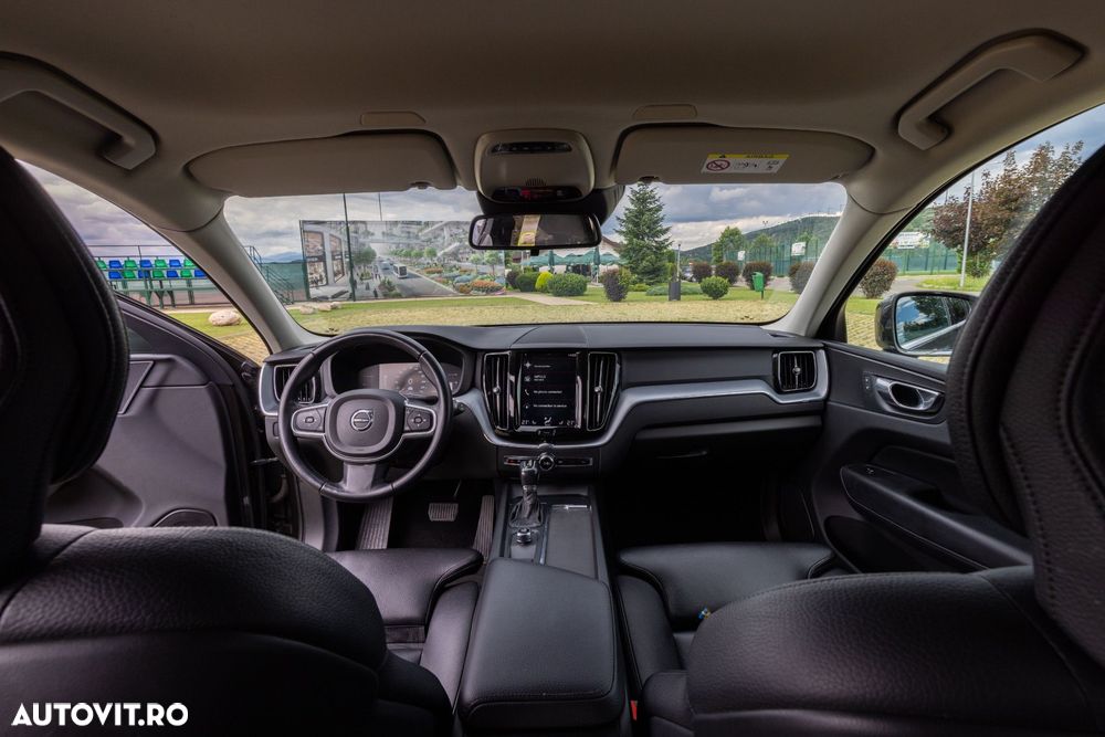 VOLVO XC60 2019 — imagine 8