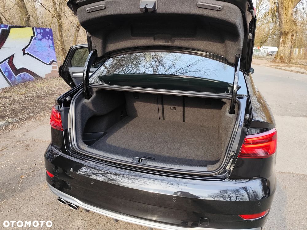 Audi S3 S tronic - 19