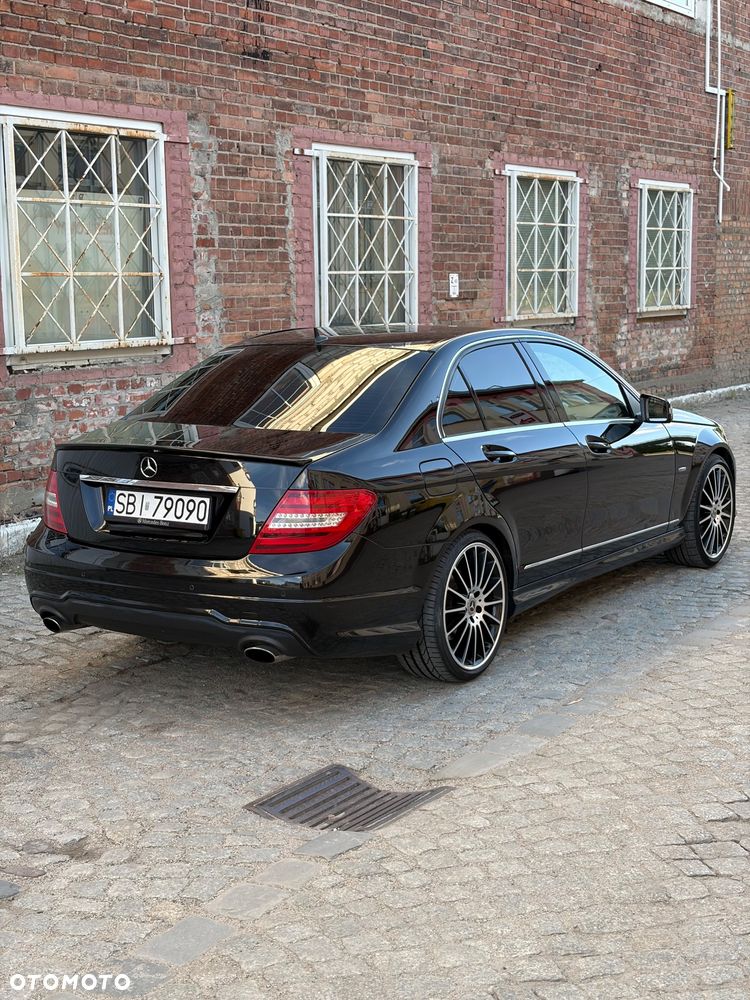Mercedes-Benz Klasa C 300 CDI DPF 4Matic (BlueEFFICIENCY) 7G-TRONIC Avantgarde - 9