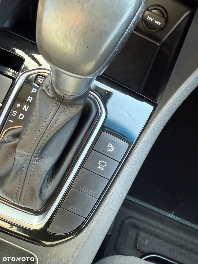 Hyundai IONIQ hybrid Premium - 28
