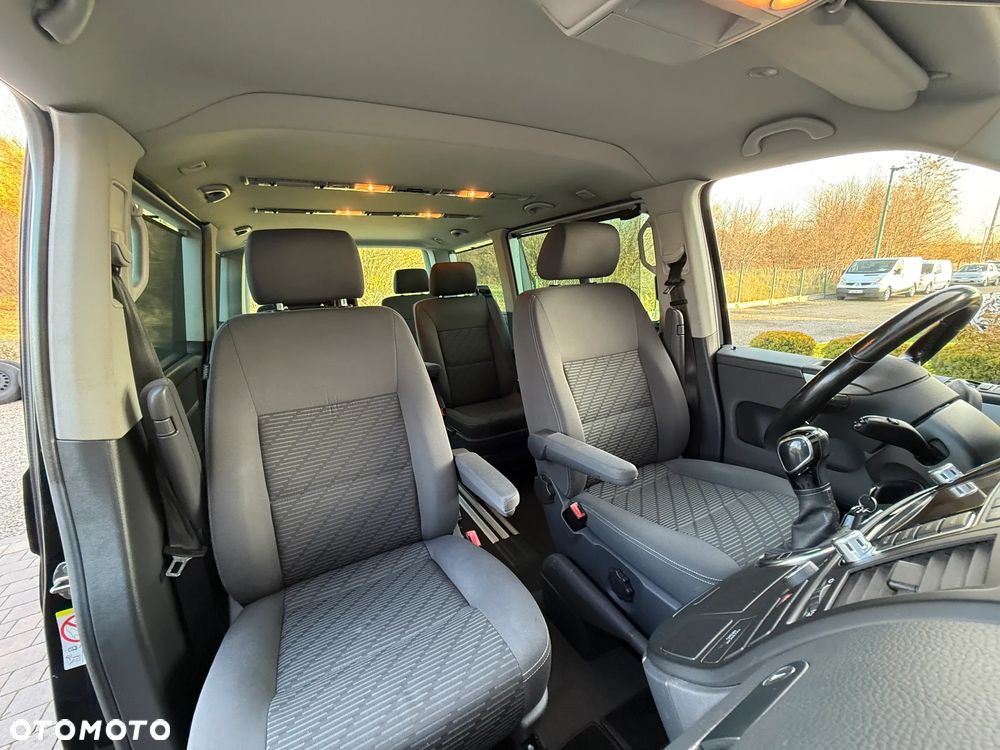 Volkswagen Multivan - 17