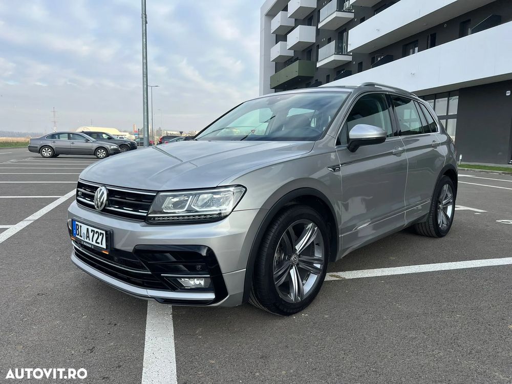 Volkswagen Tiguan - 1