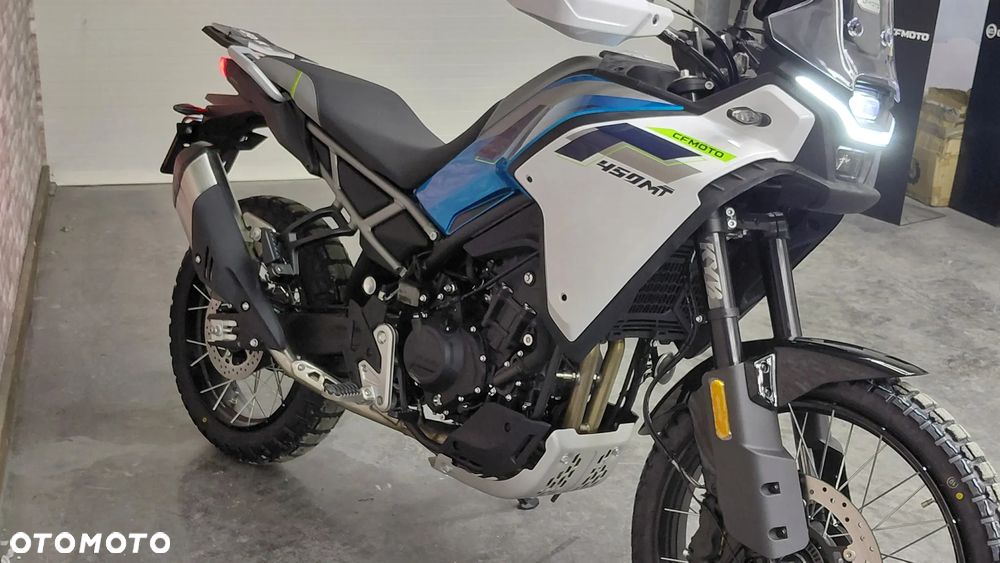CFMoto MT - 15