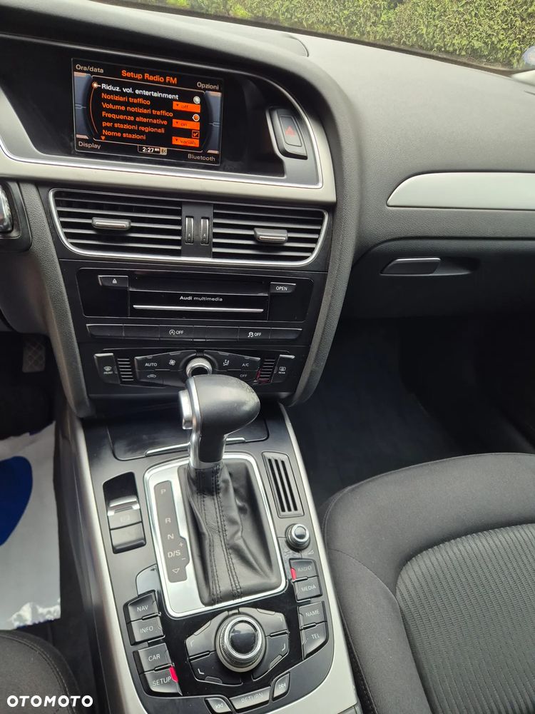 Audi A4 Avant 2.0 TDI DPF clean diesel multitronic Attraction - 16