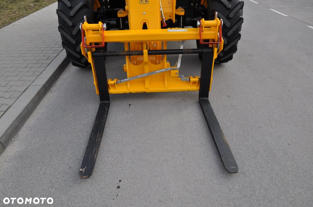 JCB 531-70 ŁADOWARKA TELESKOPOWA MAŁO MTG 546 UDŹWIG 3100 kg WYSOKOŚĆ ZAŁADUNKU 7 m NA GWARANCJI PRODUCENTA KLIMATYZACJA JAK NOWA! - 6