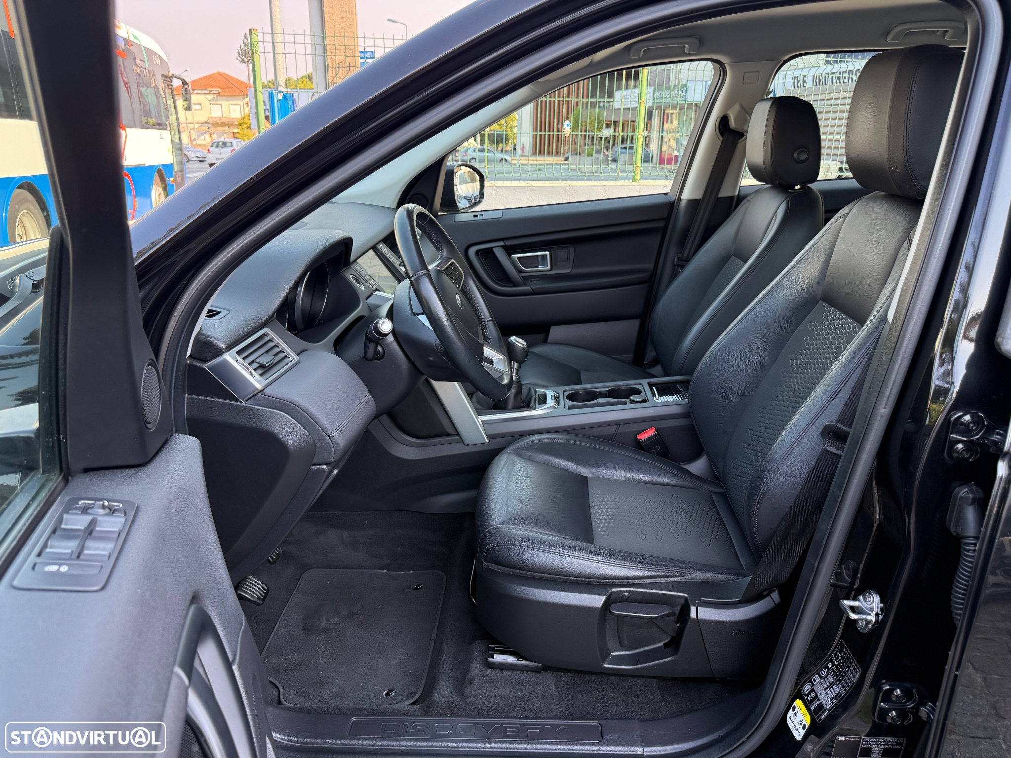 Land Rover Discovery Sport 2.0 eD4 HSE Luxury - 21