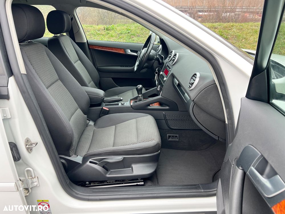 Audi A3 1.9 TDI Sportback S line Sportpaket plus - 10